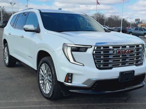 Used 2024 GMC Acadia Denali image 8