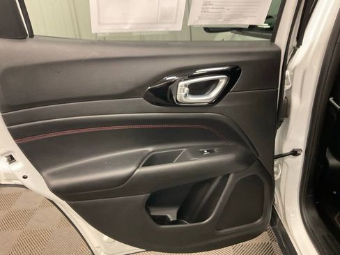 Used 2024 Jeep Compass Trailhawk image 34