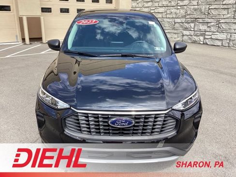 Used 2023 Ford Escape Active w/ Cold Weather Package FWD image 3