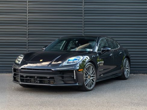 Certified 2024 Porsche Panamera 4 AWD/4WD image 1