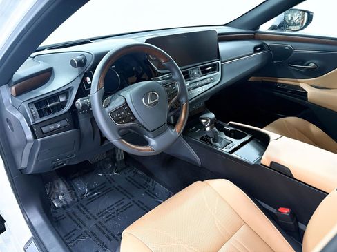 New 2025 Lexus ES 350 w/ Luxury Package image 5