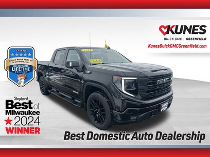 Used 2022 GMC Sierra 1500 Elevation w/ Elevation Premium Package