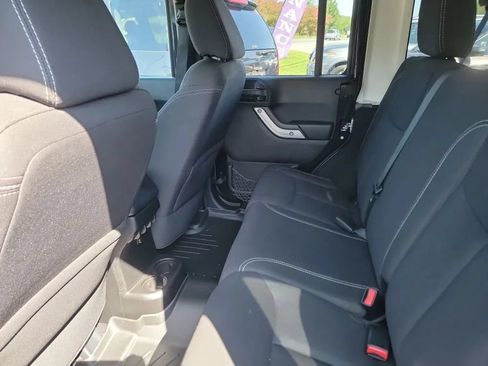 Used 2013 Jeep Wrangler Unlimited Sahara w/ Connectivity Group AWD/4WD image 8