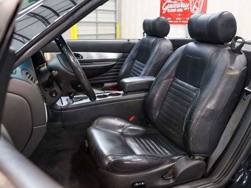 Used 2002 Ford Thunderbird RWD image 12