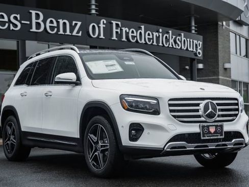 New 2026 Mercedes-Benz GLB 250 4MATIC image 1