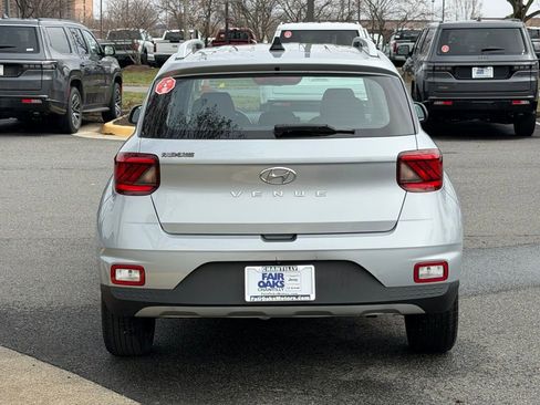 Used 2021 Hyundai Venue SEL w/ Cargo Package image 8