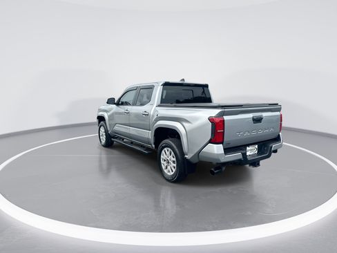 Used 2024 Toyota Tacoma SR5 w/ SR5 Upgrade Package RWD image 7
