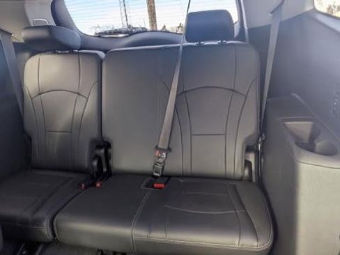 Used 2021 Buick Enclave Avenir image 16