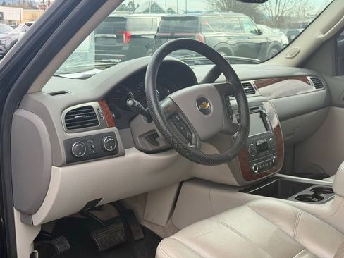 Used 2007 Chevrolet Tahoe LTZ w/ LTZ Preferred Equipment Group image 5