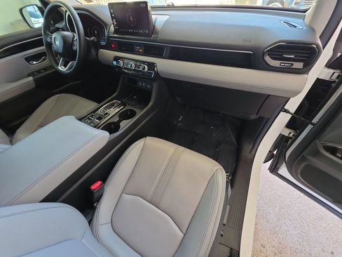 Used 2024 Honda Pilot EX-L image 30