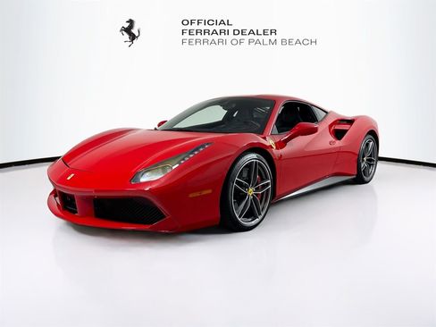 Certified 2017 Ferrari 488 GTB RWD image 3