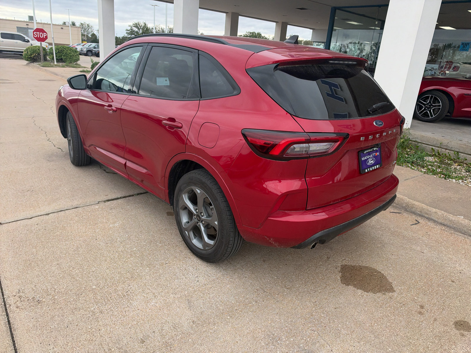 Used 2024 Ford Escape ST-Line AWD/4WD image 8