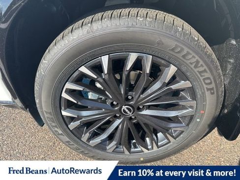 New 2026 Nissan Rogue Platinum image 5