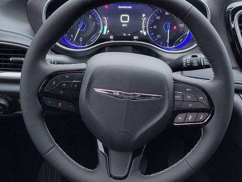 New 2026 Chrysler Pacifica Select w/ S Appearance Package image 13