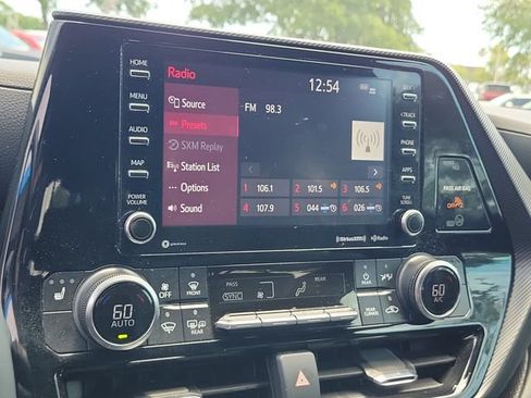 Used 2022 Toyota Highlander XSE FWD image 33