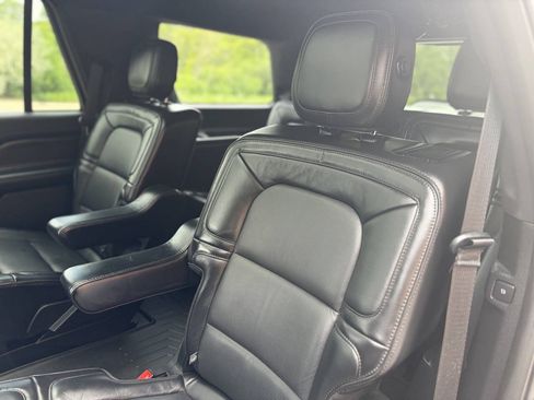 Used 2019 Lincoln Navigator Reserve w/ Cargo Package AWD/4WD image 17
