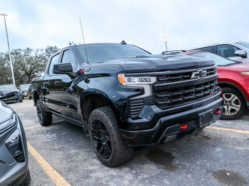 Used 2024 Chevrolet Silverado 1500 LT Trail Boss w/ Convenience Package II image 6