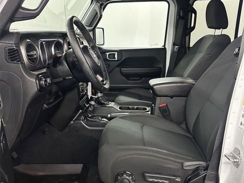 Used 2018 Jeep Wrangler Unlimited Sport S image 11