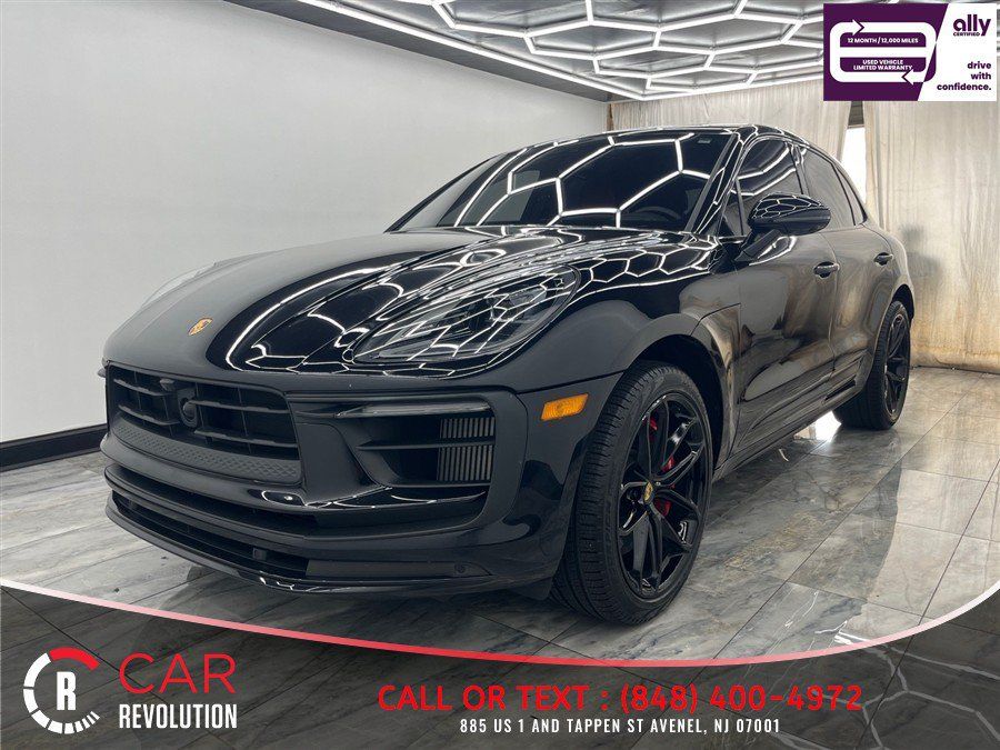 Used 2024 Porsche Macan GTS AWD/4WD image 4