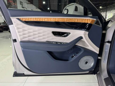 Used 2021 Bentley Flying Spur V8 w/ First Edition Specification image 37