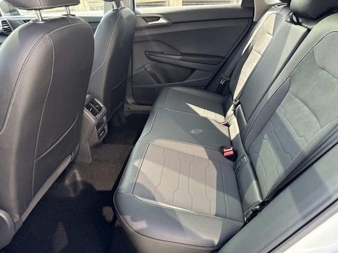 New 2026 Volkswagen Taos SE FWD image 11