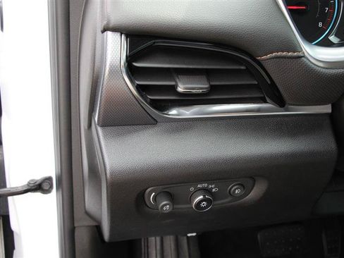 Used 2019 Chevrolet Traverse Premier w/ Redline Edition AWD/4WD image 33