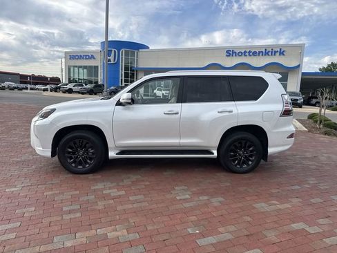 Used 2023 Lexus GX 460 Premium AWD/4WD image 3