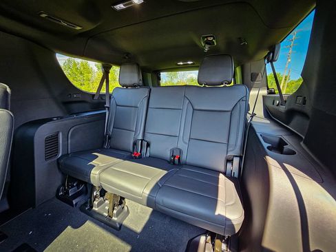New 2026 GMC Yukon XL Denali w/ Denali Reserve Package AWD/4WD image 26