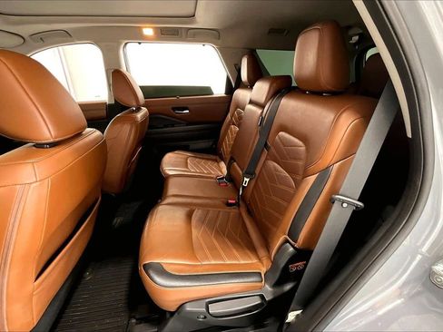 Used 2023 Nissan Pathfinder Platinum w/ Cargo Package image 24