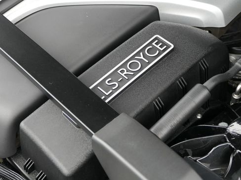 Used 2022 Rolls-Royce Cullinan Base image 37