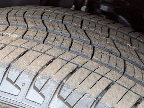 Certified 2024 Nissan Frontier SL w/ Technology Package image 11