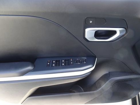 Used 2025 Kia K4 GT-Line w/ GT-Line Sunroof Package FWD image 8