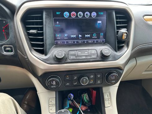 Used 2017 GMC Acadia Denali FWD image 9