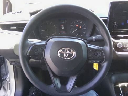 Used 2024 Toyota Corolla LE FWD image 12