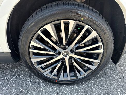 Used 2023 Lexus RX 350 Premium Plus w/ Cold Area Package FWD image 9