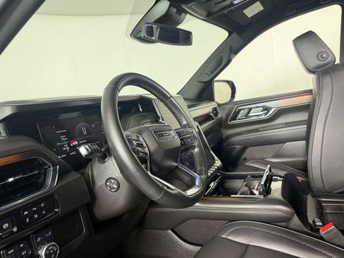 Used 2025 GMC Yukon Denali AWD/4WD image 20
