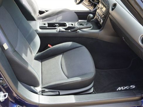 Used 2012 MAZDA MX-5 Miata Sport image 23