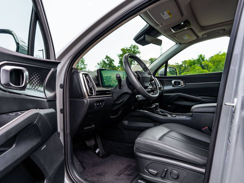 Used 2026 Kia Sorento EX w/ EX Premium Package FWD image 18