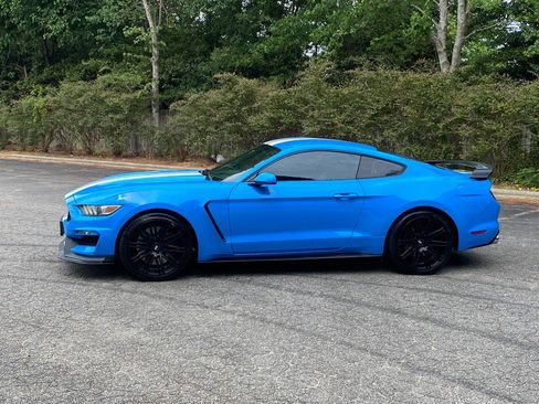 Used 2017 Ford Mustang GT w/ GT Performance Package RWD image 8