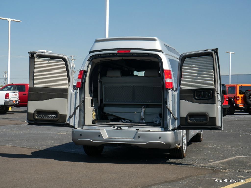Used 2021 Chevrolet Express 2500 LS w/ Enhanced Convenience Package RWD image 25