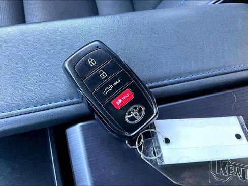 Used 2022 Toyota Tundra Platinum RWD image 36