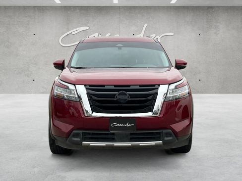 Used 2022 Nissan Pathfinder SV image 18