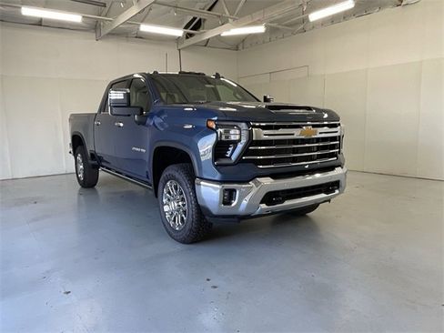 New 2026 Chevrolet Silverado 2500 LTZ w/ LTZ Premium Package image 13
