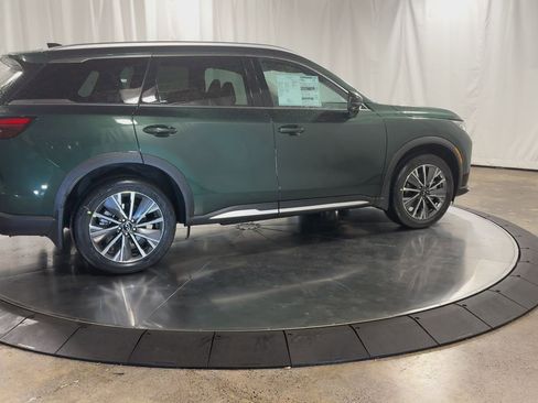 Certified 2026 INFINITI QX60 Luxe w/ Family Package AWD/4WD image 6