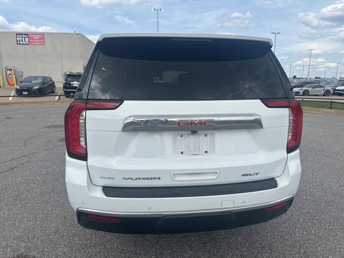 Used 2022 GMC Yukon XL SLT w/ SLT Premium Package RWD image 4
