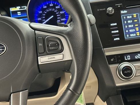 Used 2017 Subaru Outback 2.5i Premium image 9