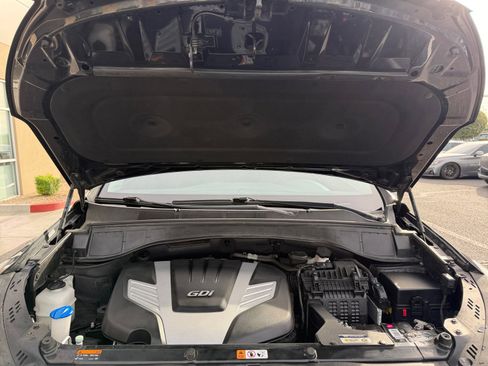 Used 2019 Hyundai Santa Fe XL image 22