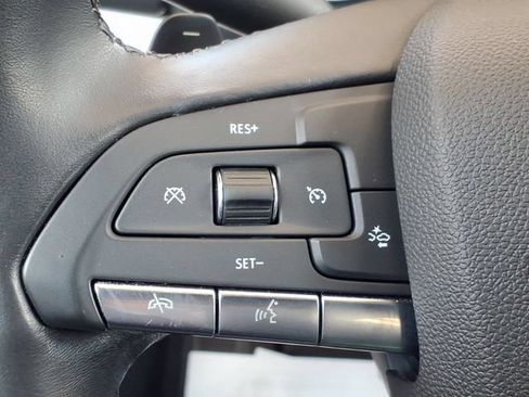 Used 2022 Cadillac XT4 Premium Luxury w/ Enhanced Visibility Package FWD image 30