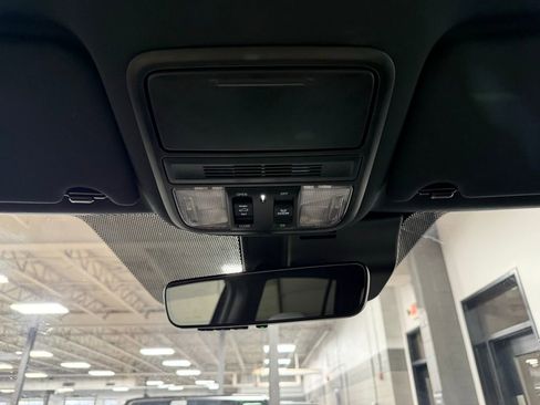 Used 2024 Honda Passport EX-L image 16