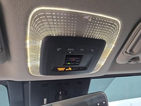 Used 2026 Toyota Prius Plug-In Hybrid image 28